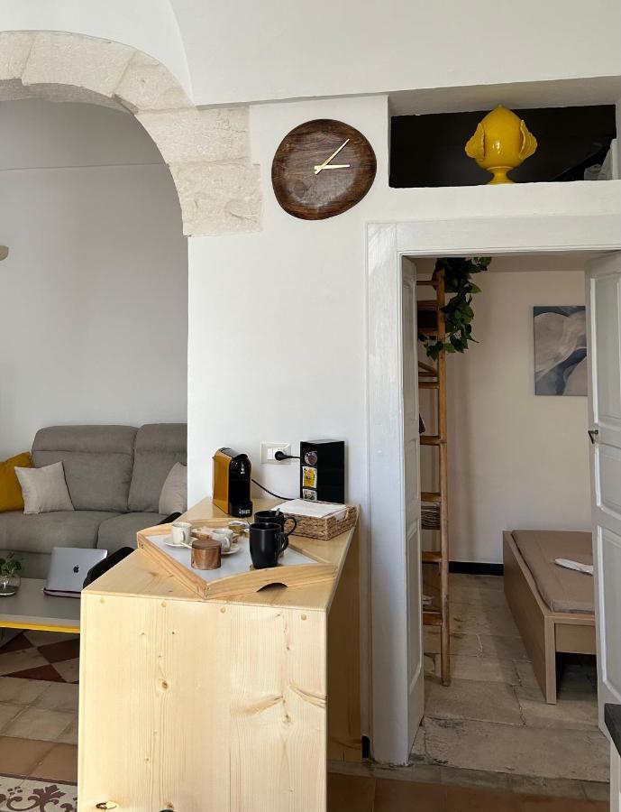 Dimora Grimaldi Bed and Breakfast Ostuni Exteriör bild