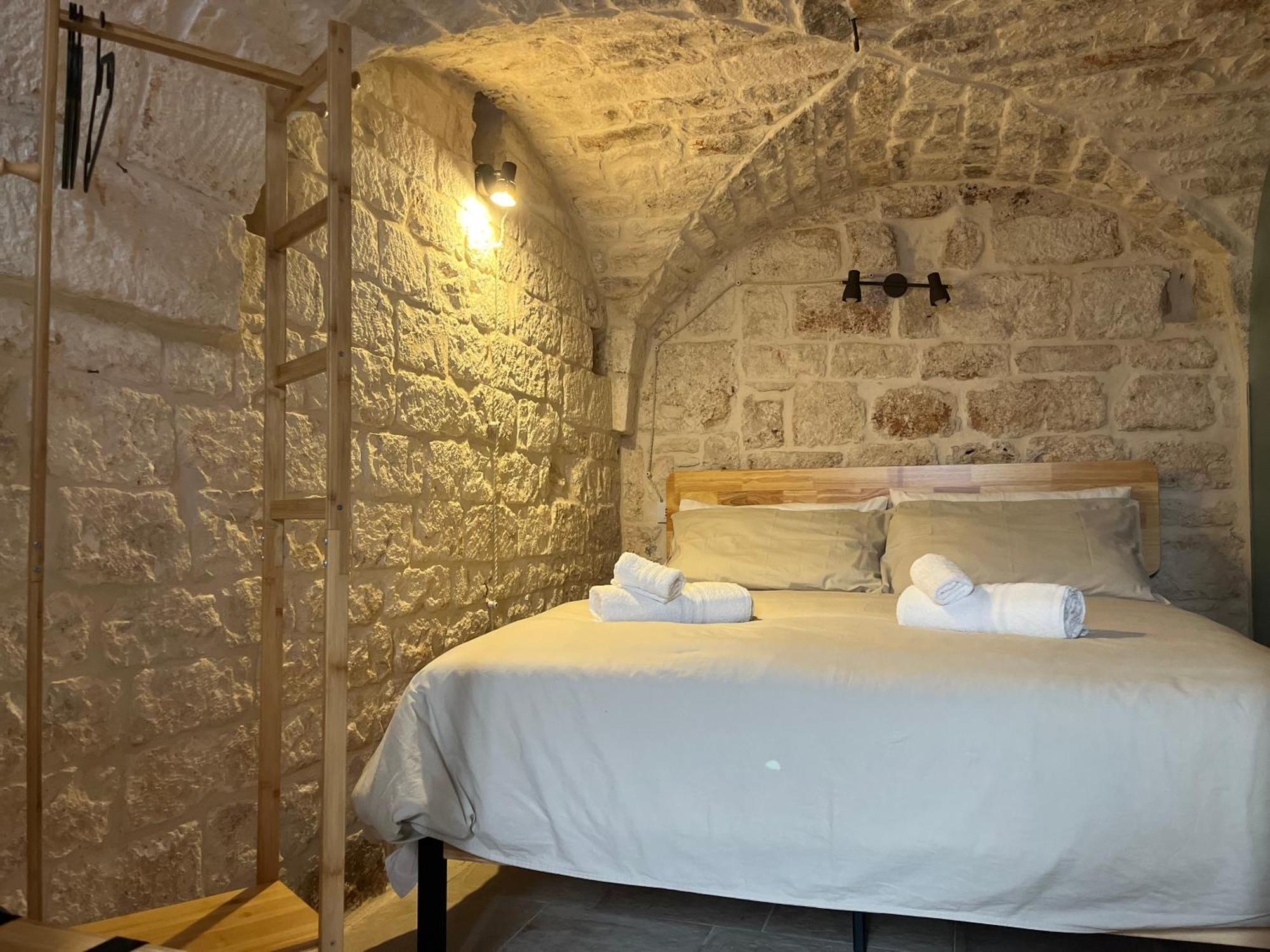 Dimora Grimaldi Bed and Breakfast Ostuni Exteriör bild
